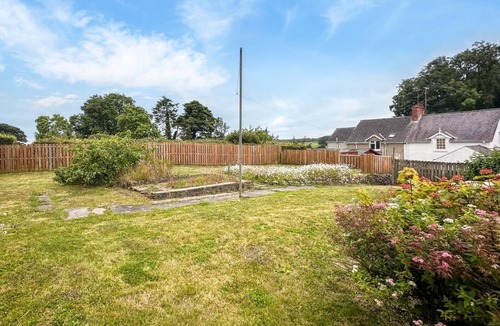Stackpole Cottage | 3 Bed in Stackpole (oc-c27398)