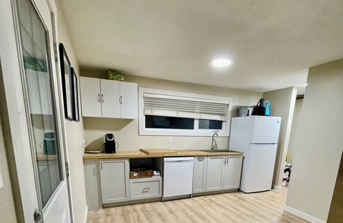 Alberta Beach Cabin | Charming 2-Bedroom Cabin at Alberta Beach