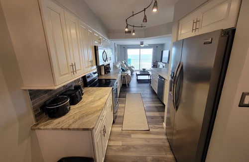 Seawinds Condo Condo | Dalton's sand and surf oceanfront 2-bedroom condo in enchanting Ormond Beach