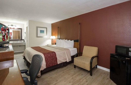 National Gardens Hotel | Extended Stay - Ormond Beach