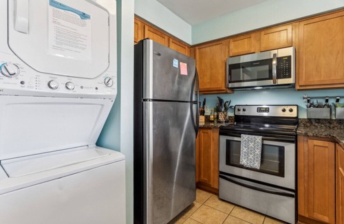 Northeast Virginia Beach Condo | Walk to Ocean, Pool, Balcony at Neptune`s Nook