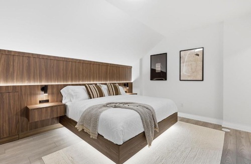Toronto Entertainment District Hotel | Widmr Residences
