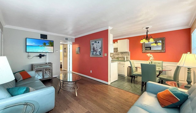 2BDRM Beach Escape! Relaxation, Sun and Fun!