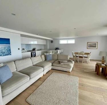 6 Ocean Gate apartment