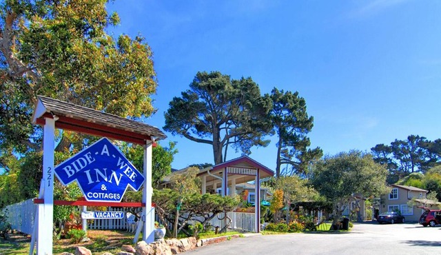 Bide-A-Wee Inn and Cottages