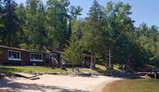 Private Beachfront log cabin Lake of the Woods