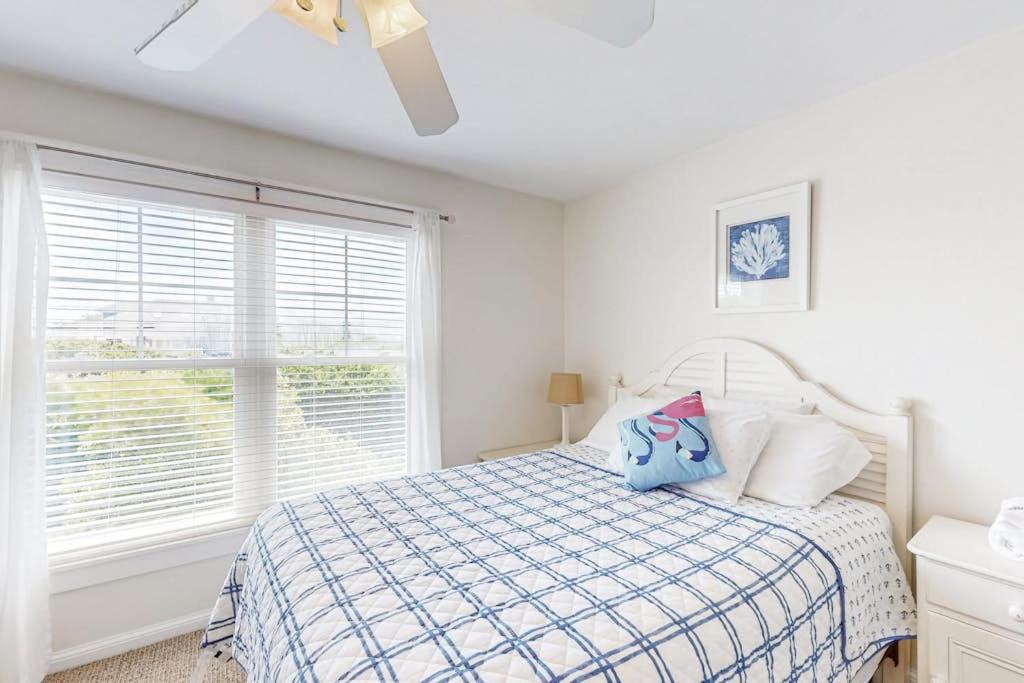 Photo of Bedroom in Sandbridge