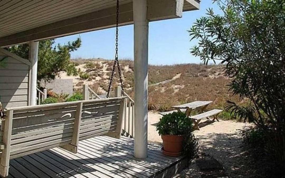 Photo of Patio Balcony in Northeast Virginia Beach