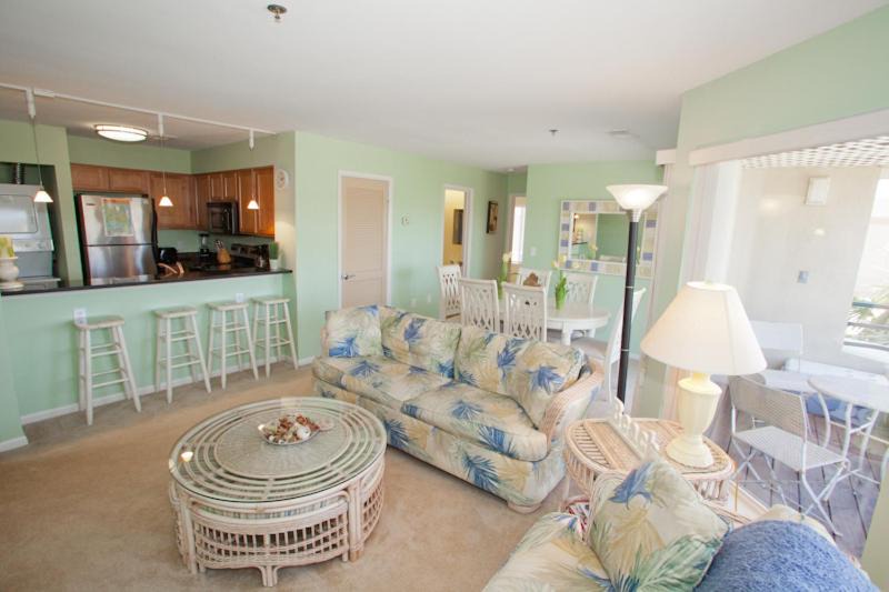 Photo of Livingroom in Northeast Virginia Beach