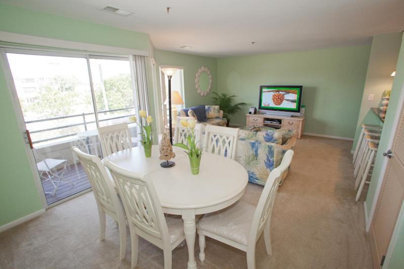 Photo of Livingroom in Northeast Virginia Beach